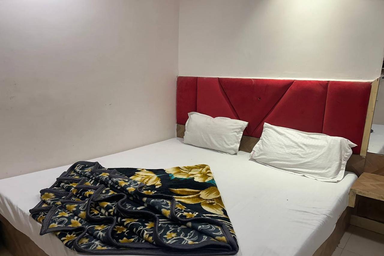 Shree Near Railway Station, Paharganj Hotel