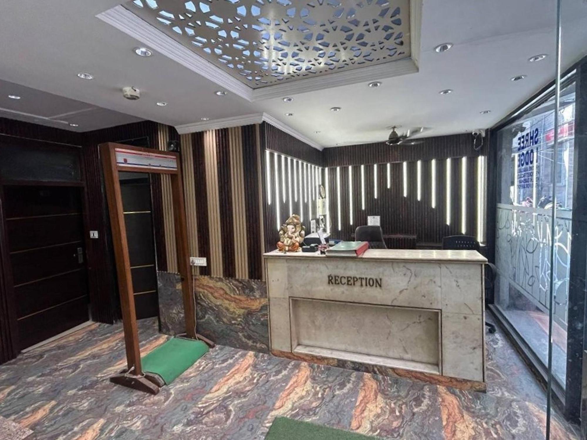 Shree Near Railway Station, Paharganj 2* New Delhi